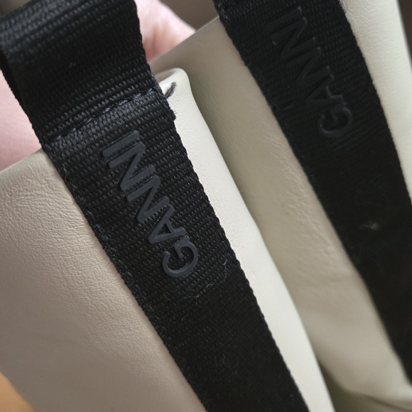 Ganni Cream and Black Straps - Picture 2 of 4